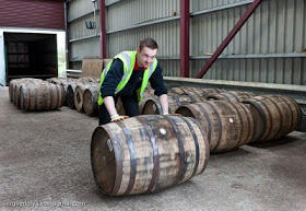 Mengintip Proses Pembuatan Minuman Whisky