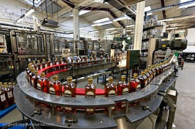 Mengintip Proses Pembuatan Minuman Whisky