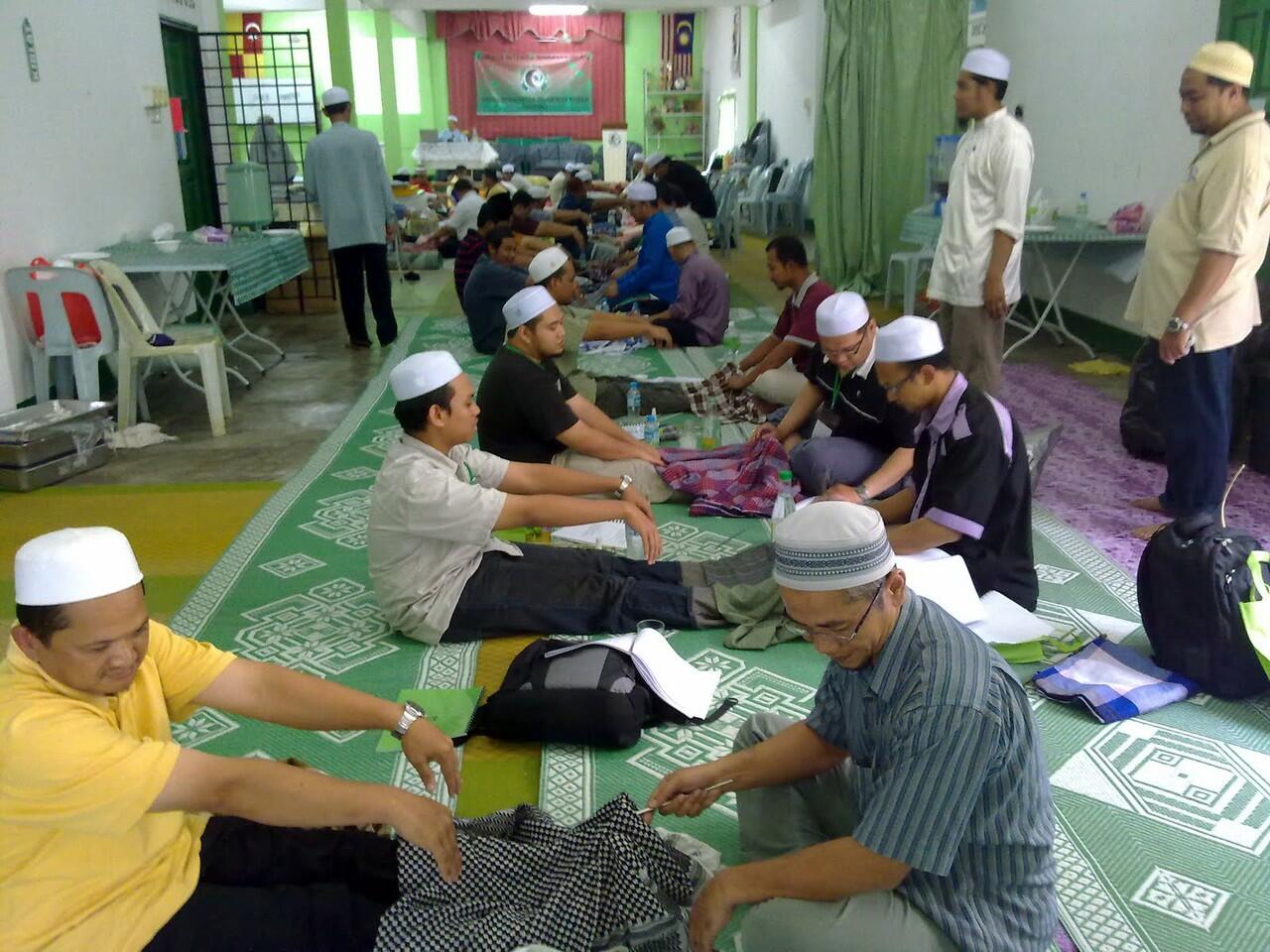 Uniknya Pengobatan Alternatif (cuma ada di Indonesia)