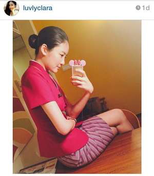 Ketika Pramugari Berfoto Selfie