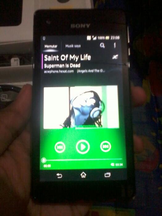 Sony xperia V white anti air like new fulset bekasi cikarang