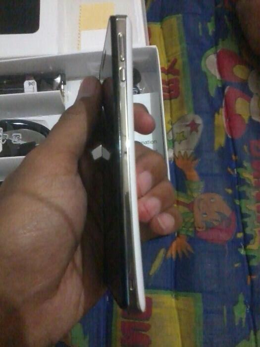 Sony xperia V white anti air like new fulset bekasi cikarang