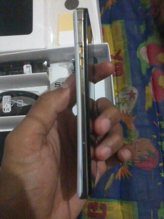 Sony xperia V white anti air like new fulset bekasi cikarang