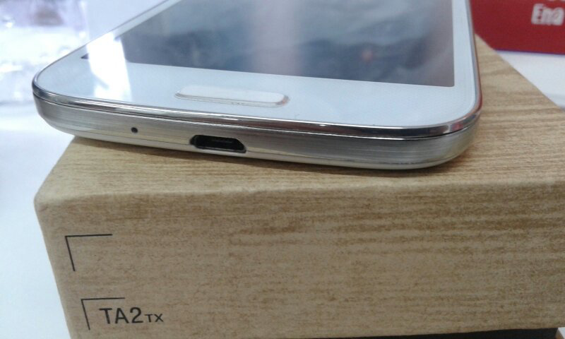 Samsung i9500 16gb MULUS BANDUNG FULLSET