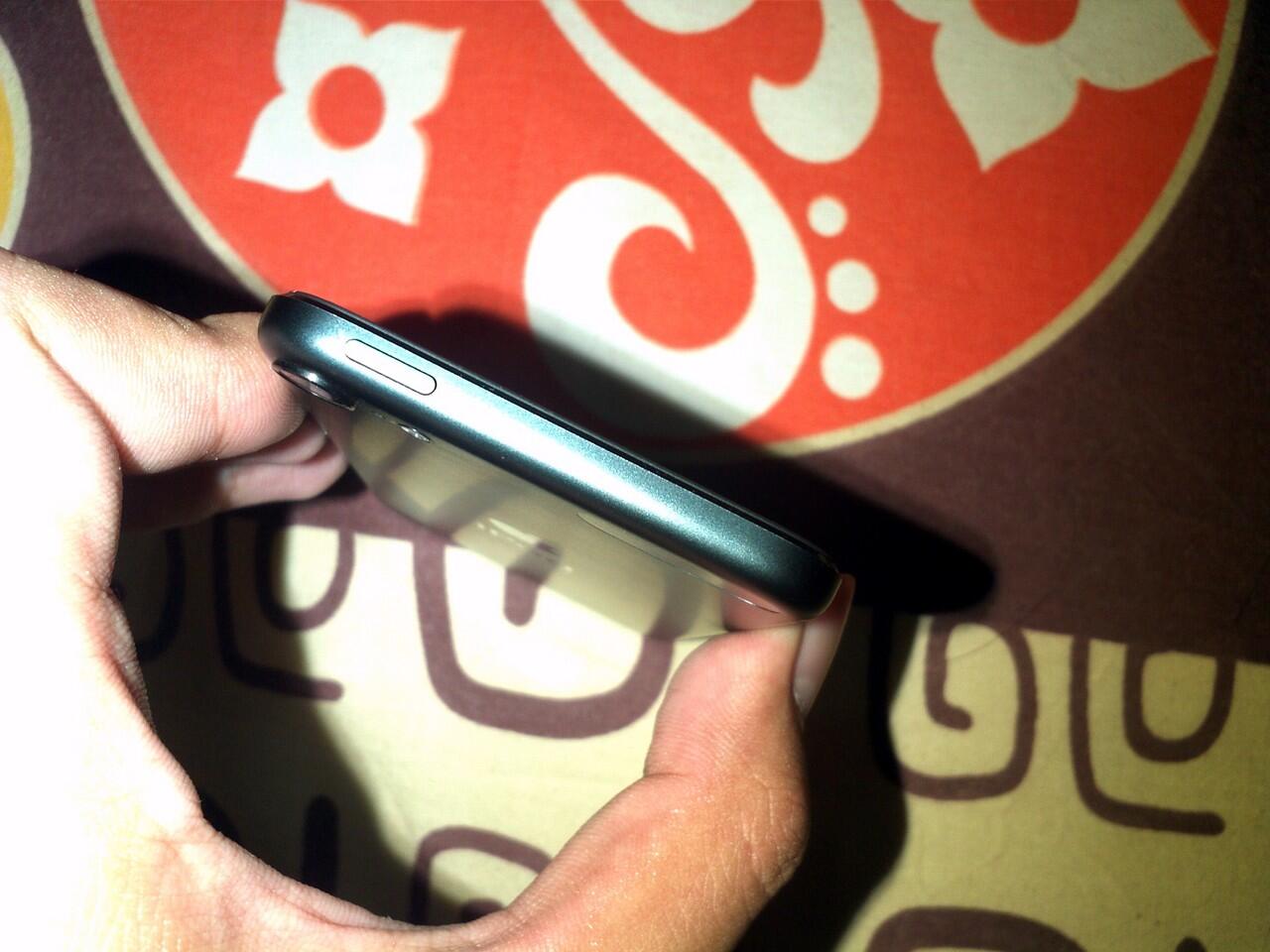 IPOD TOUCH 5TH GEN BLACK 5 BULAN MULUS