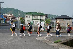 (Paranoid Kasus JIS) Cara Jepang Menjaga Anak Kecil-nya.. &#91;+SCHOOL LIFE IN JAPAN&#93;
