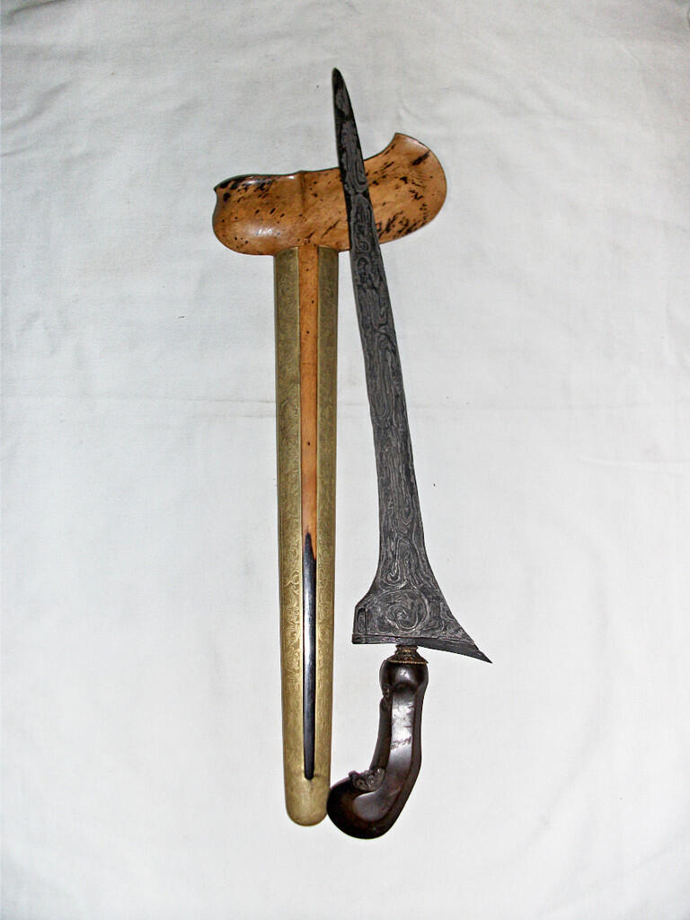 KERIS SEPUH BROJOL DWIWARNO SEGALUH