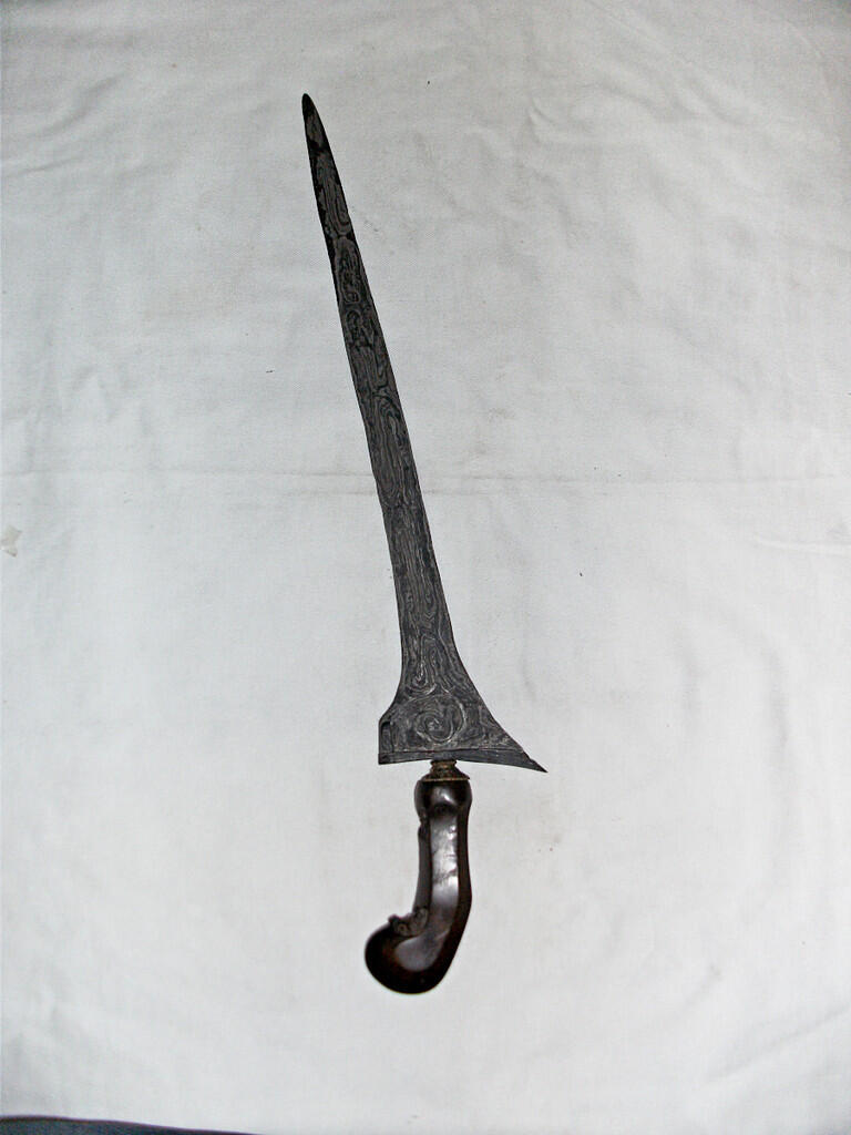 KERIS SEPUH BROJOL DWIWARNO SEGALUH