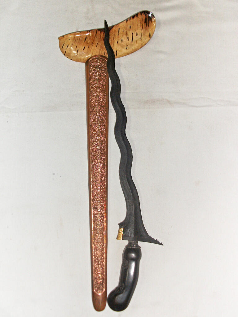 KERIS SEPUH CARITO GENENGAN MAJAPAHIT