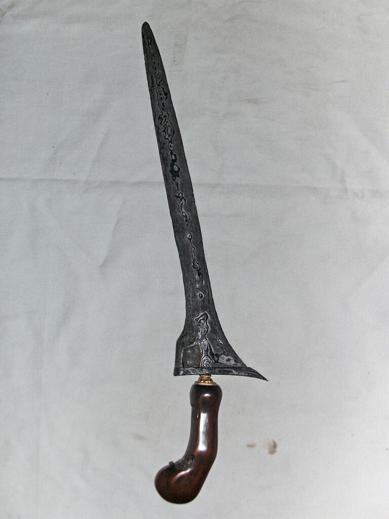 KERIS SEPUH JALAK RUWOH BLAMBANGAN