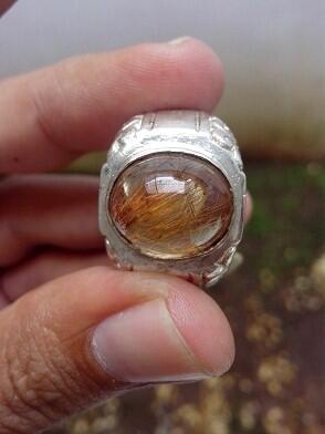 Dijual Batu Sendana Emas (Kecubung Rambut Emas) + Ring Perak Cor