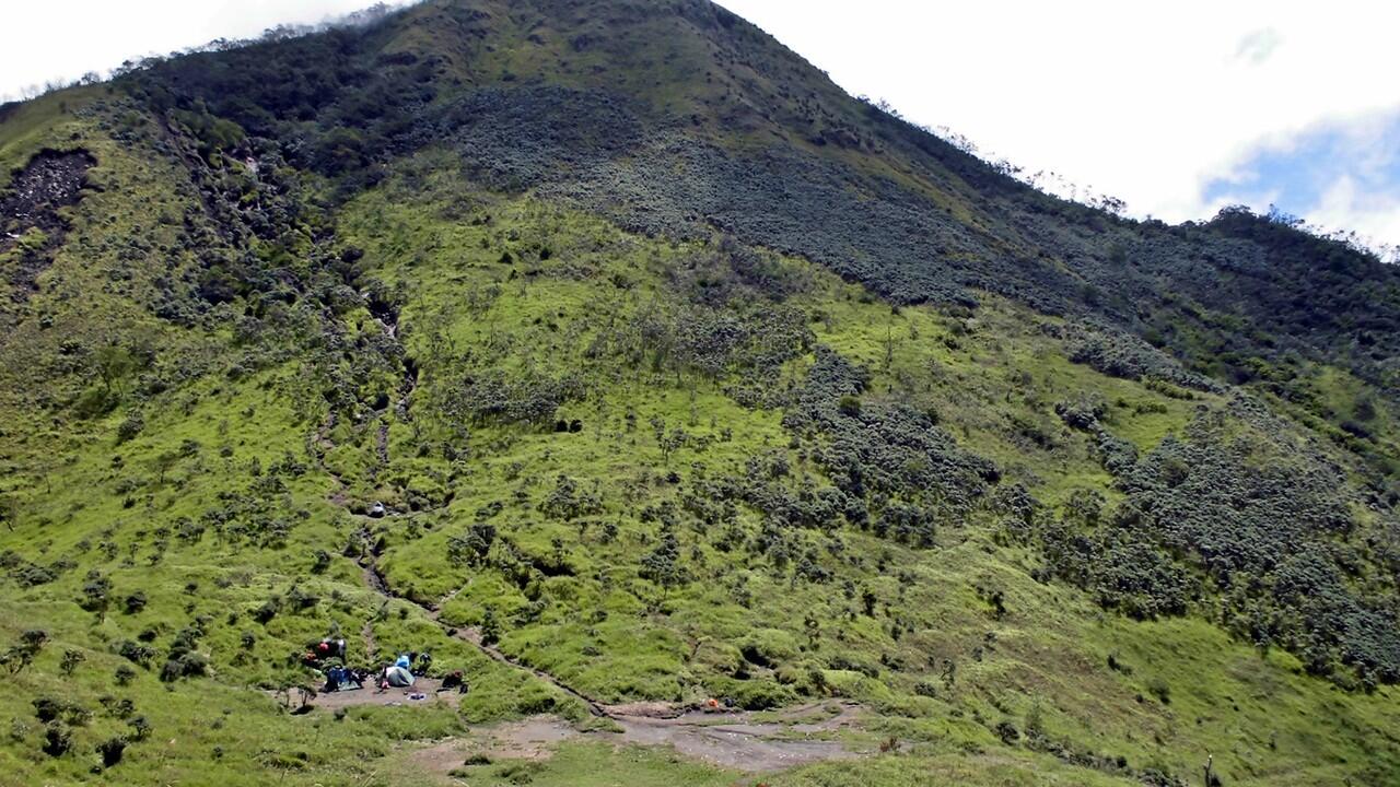 Merbabu 3145mdpl via Selo (02-04 Mei 2014)