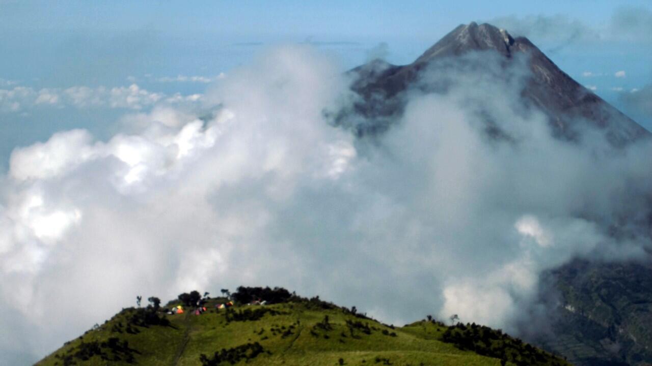 Merbabu 3145mdpl via Selo (02-04 Mei 2014)