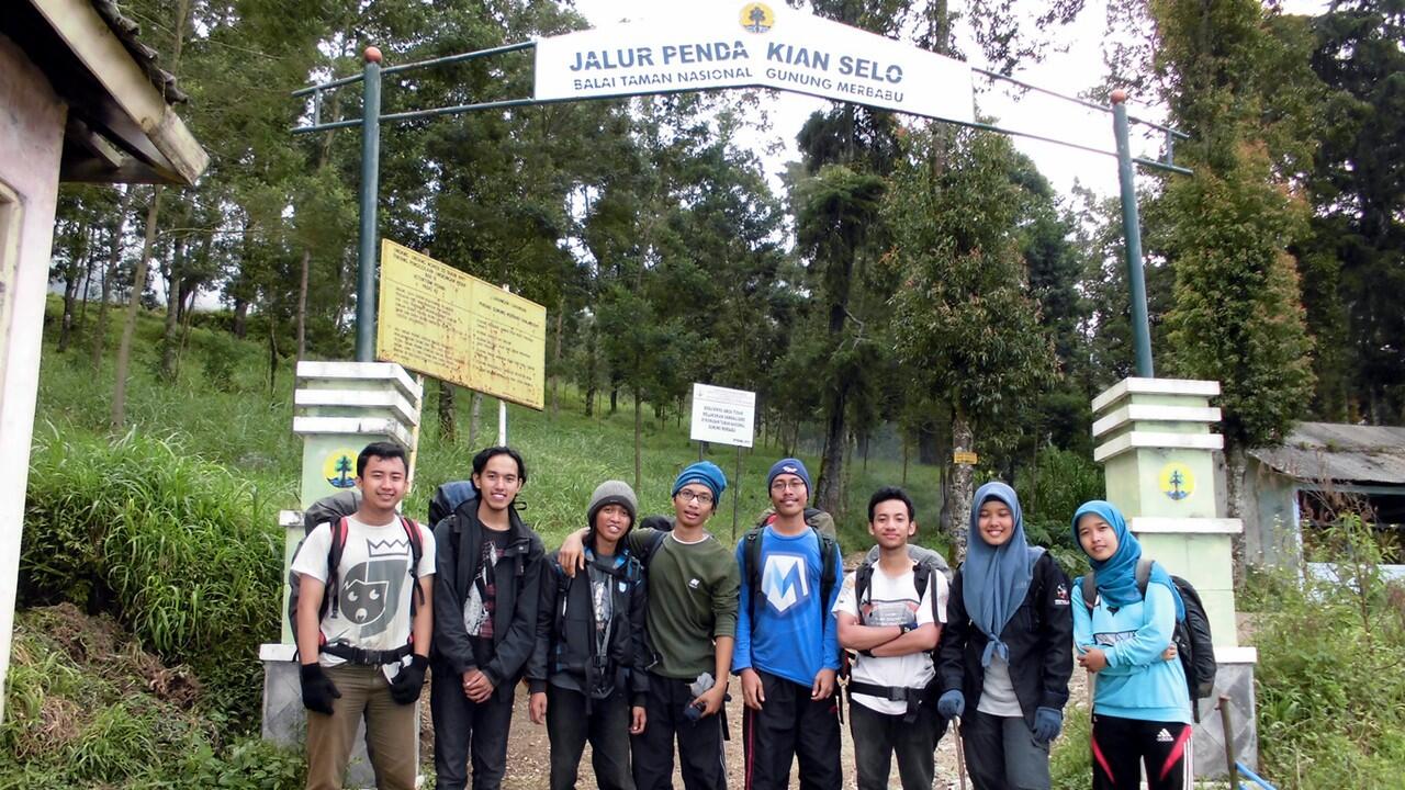 Merbabu 3145mdpl via Selo (02-04 Mei 2014)