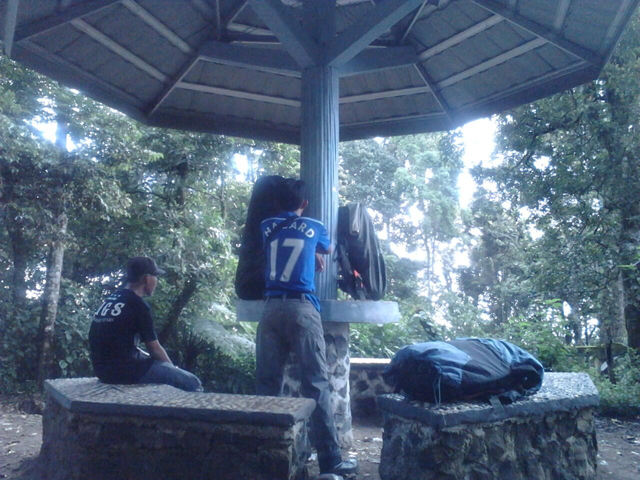Pendakian Gn.Gede via putri 14-16 Mei 2014
