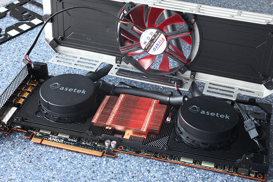 ** KEKUATAN RADEON R9 295X2 **
