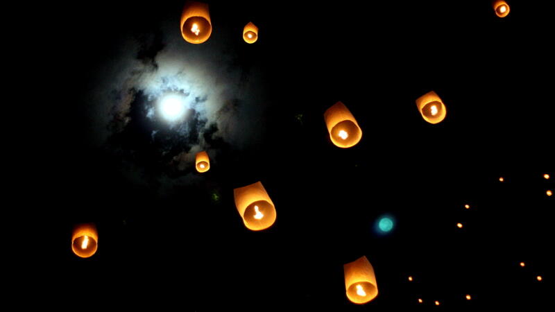Indahnya Langit Borobudur Saat Festival Lampion Waisak 2558 Gan 