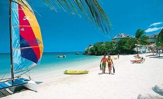 Woww 10 Pantai yang Pengunjungnya Diperbolehkan Bugil (+pic)