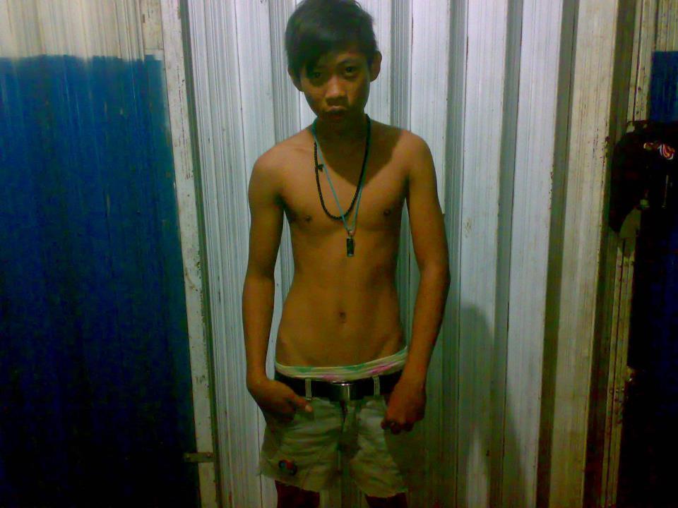 Selfie Menakjubkan orang menengah ke bawah :1thumbup
