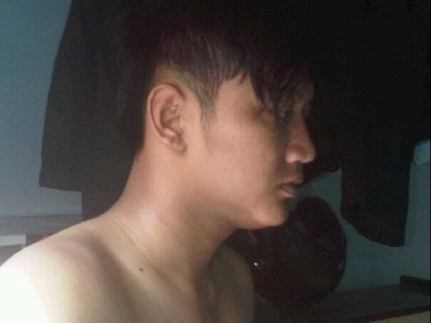 Selfie Menakjubkan orang menengah ke bawah :1thumbup