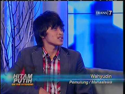 Wahyudin Sang Mahasiswa Pemulung