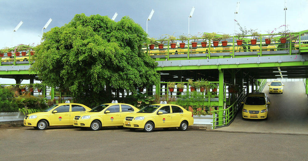 LOWONGAN PENGEMUDI TAXIKU