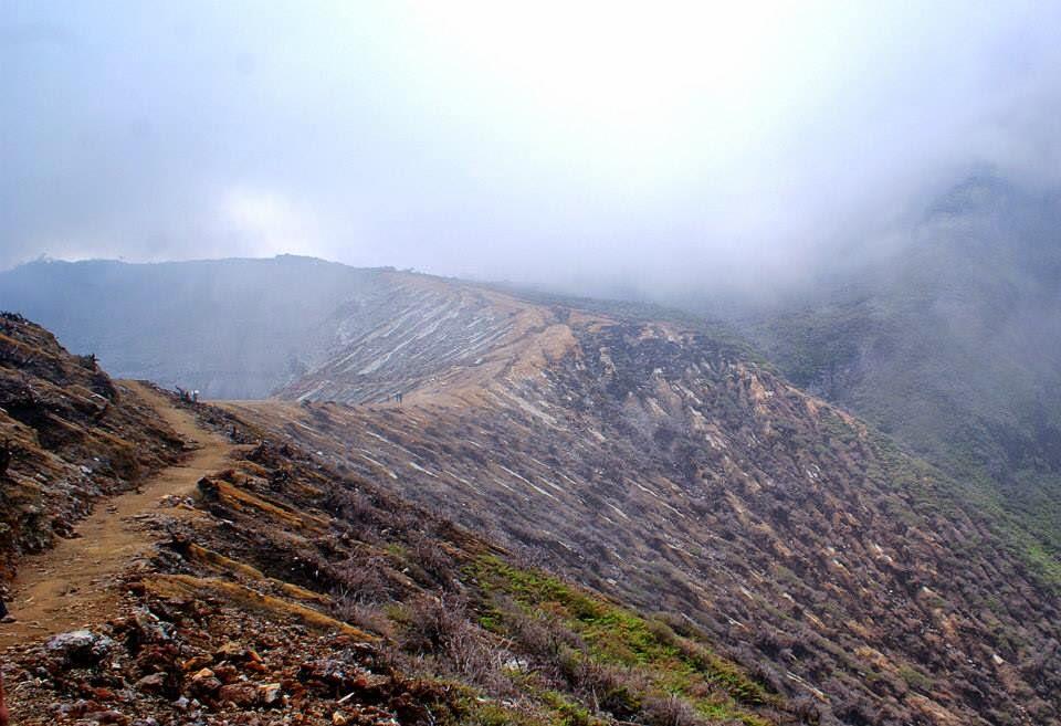 &#91;CATPER&#93; Photovolcanica of Glamor Ijen Crater &amp; Baluran Savanna