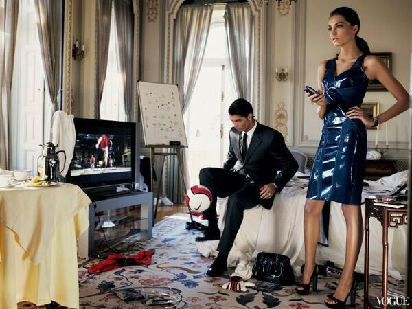 Woow!! Wow, Ronaldo dan Irina Shayk Tampil Polos di Depan Kamera 
