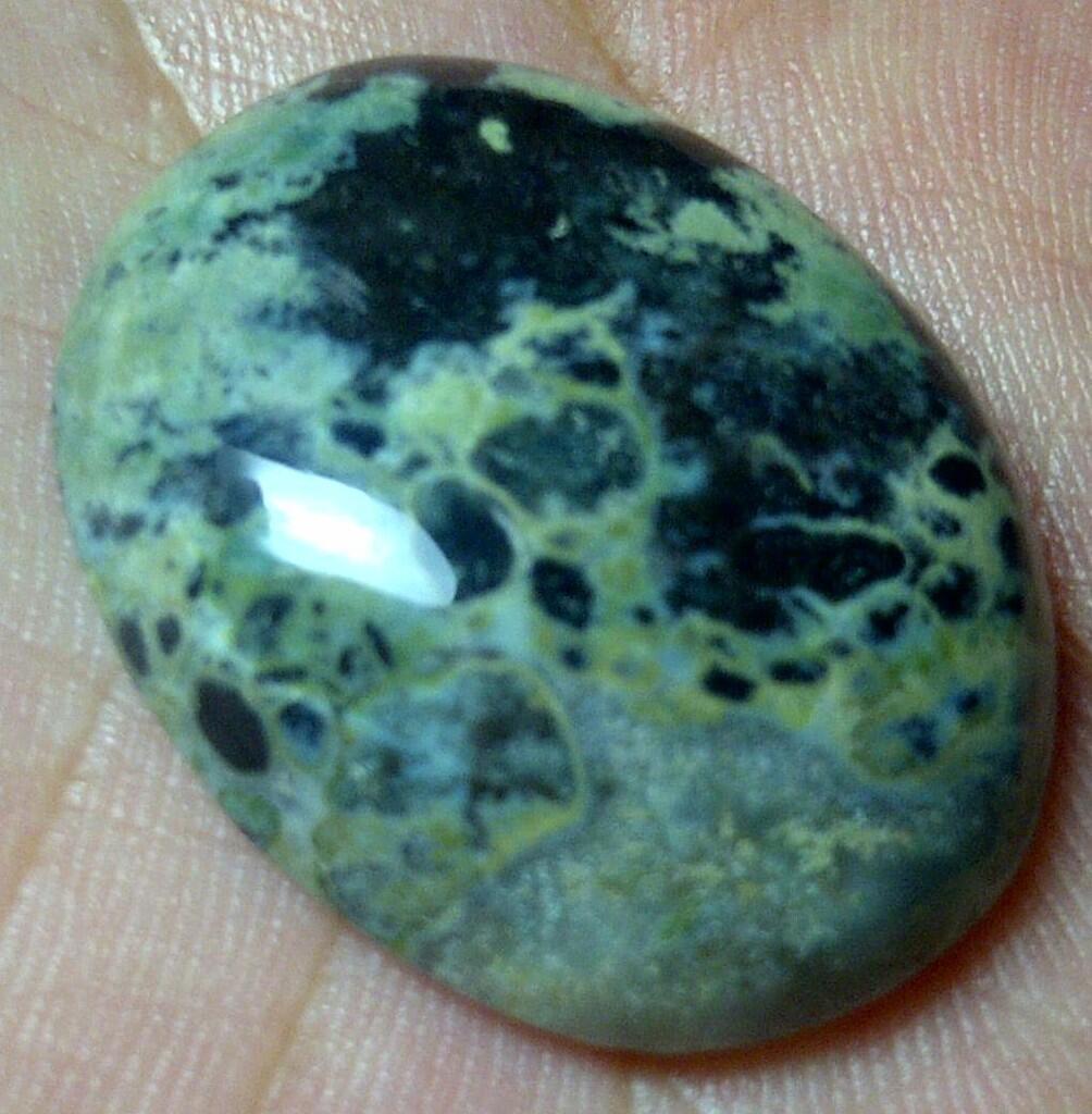 BATU BACAN PIDO MOTIF GAMBAR