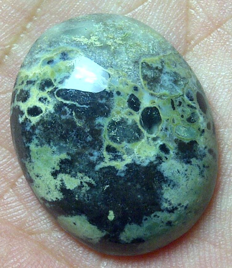 BATU BACAN PIDO MOTIF GAMBAR