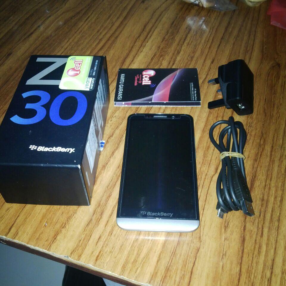 BLACKBERRY Z30 SECOND. MULUS DAN GARANSI