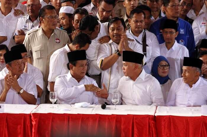 Hari ini, 16 Tahun Lalu, Amien Rais Nyaris Ditembak Anak Buah Prabowo