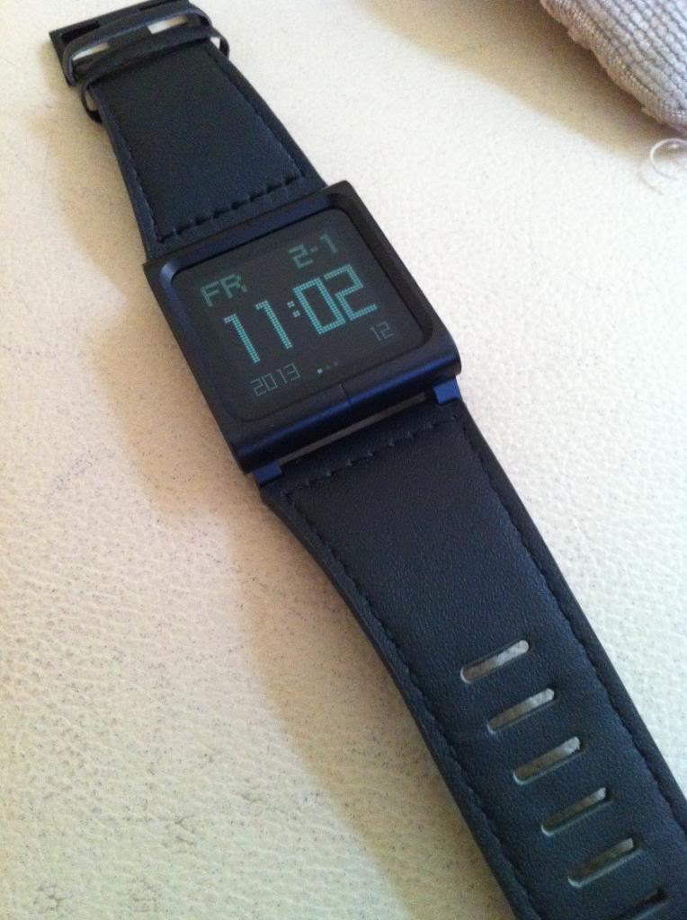 DIJUAL TALI JAM IPOD NANO 6TH GENERATION ORIGINAL!! LUNATIK CHICAGO BLACK