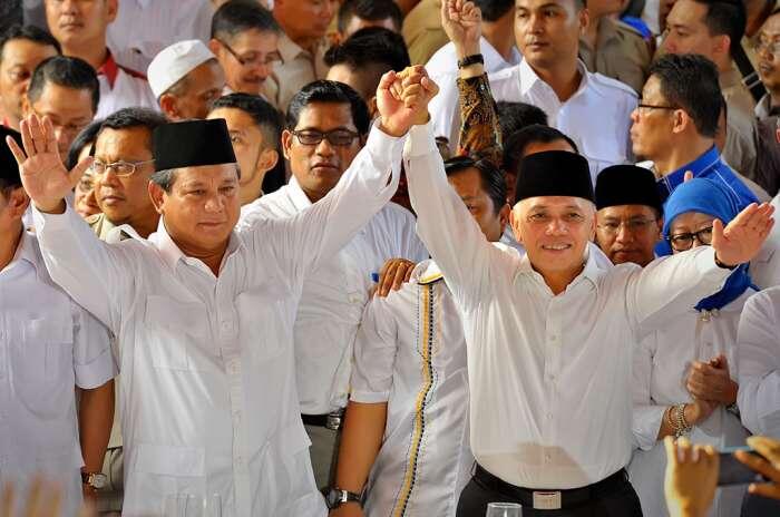 Prabowo - Hatta diprediksi menang telak melawan angkara murka 