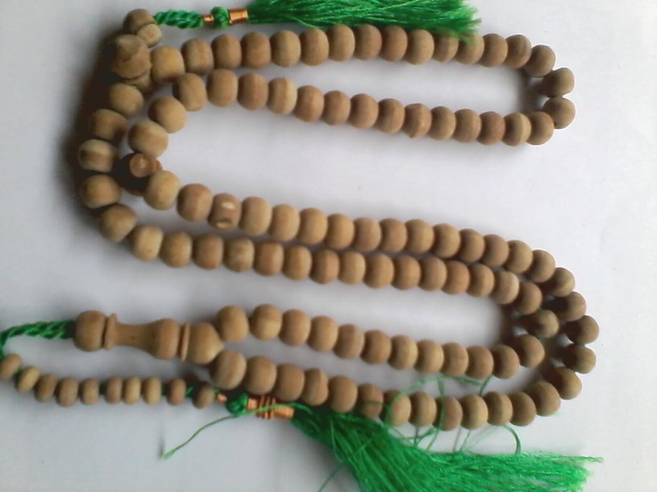@@Tasbeh asli dari kayu..... dijamin murah... klik disini gan