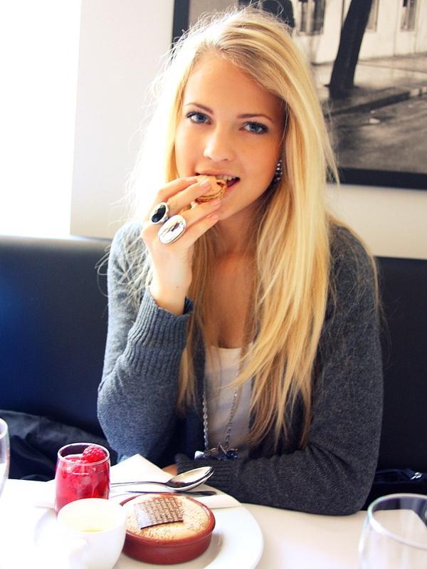 Blogger cantik norwegia emilie voe nereng