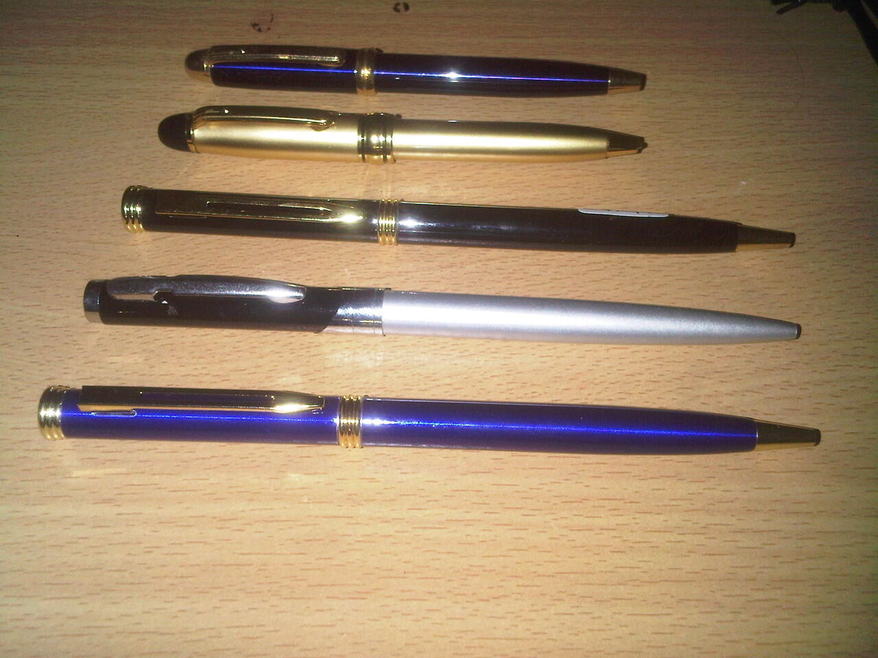 PULPEN BESI GRAFIR