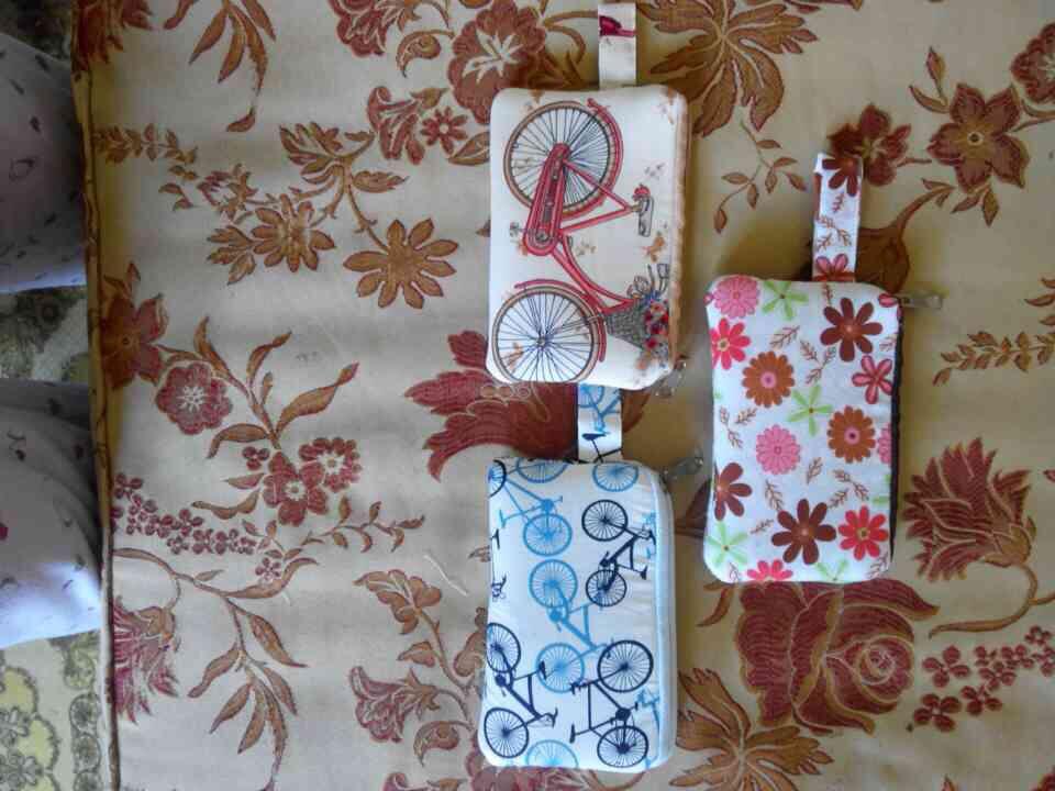 POUCH CUSTOM MADE