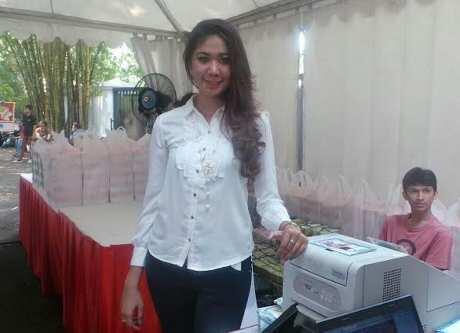 Parade SPG Cantik dan Artis di Rumah Polonia 'Prabowo-Hatta'