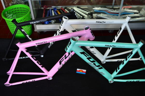 Terjual WTS Frame Rakit  Fullbike Fixie  FUJI Track 