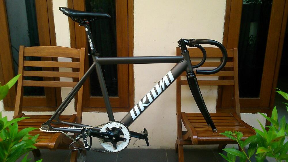 Terjual WTS Frame Rakit  Fullbike Fixie  FUJI Track 