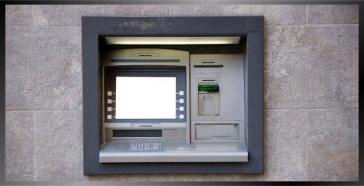 &#91;GILA LAGI!&#93; Lelaki Amerika setubuhi Mesin ATM dan Meja Taman