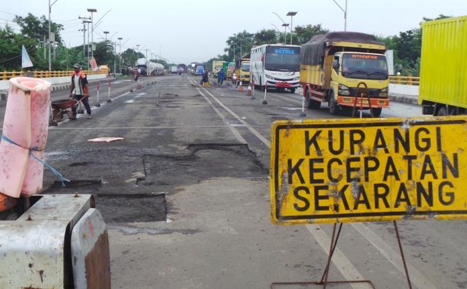 Berani Naik Motor Ngebut Saat Begini?