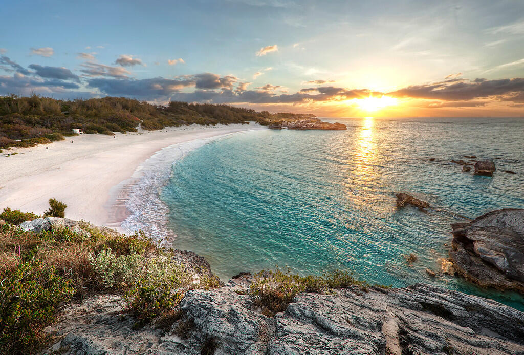 10 Pantai Eksotis Dunia