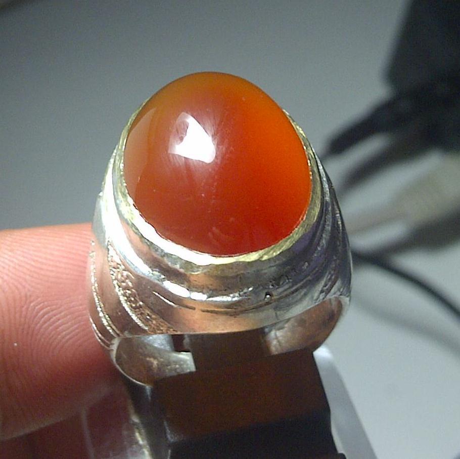 BATU BACAN OBI MERAH TOP LUSTER