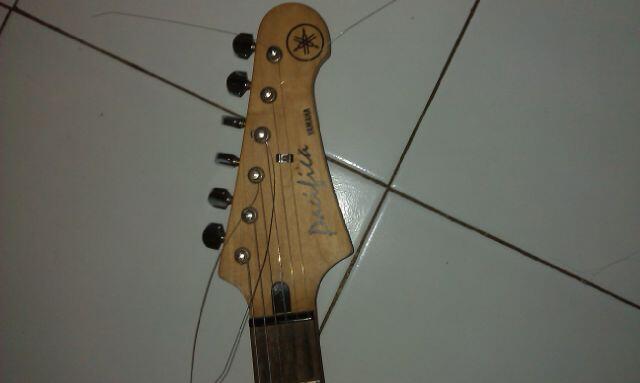 Terjual jual gitar listrik yamaha  KASKUS