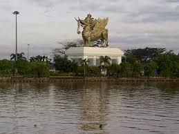 MITOLOGI KUTAI : NAGA ERAU dan PUTRI KARANG MELENU