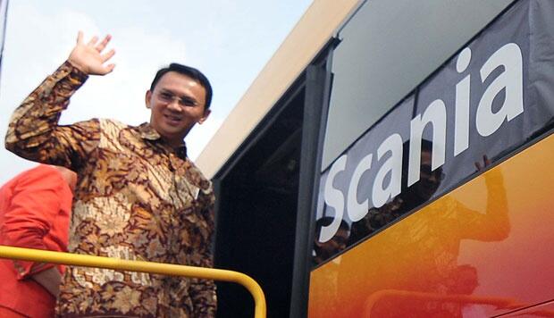 [Bukan berita capres] Dilaporkan ke Polisi, Ahok Tantang Balik Udar!