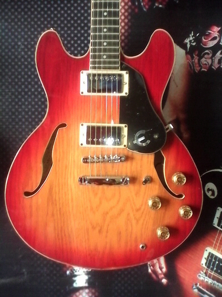 Epiphone Hollowbody Chery Apple