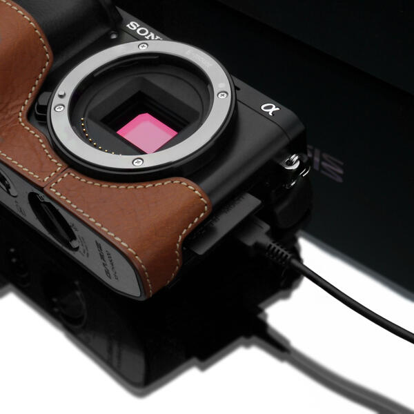 Terjual Megakamera Gariz Halfcase Sony  A6000  Black 